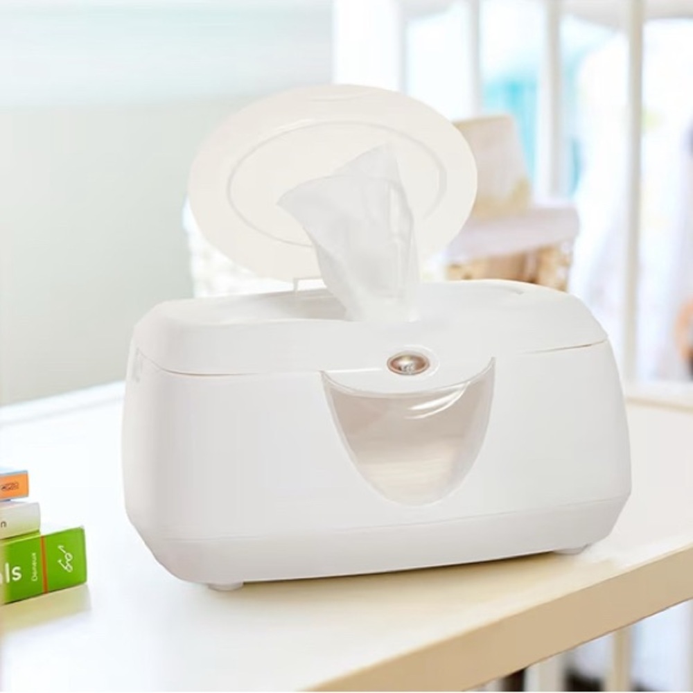 Munchkin White Wipe Dispenser and warmer